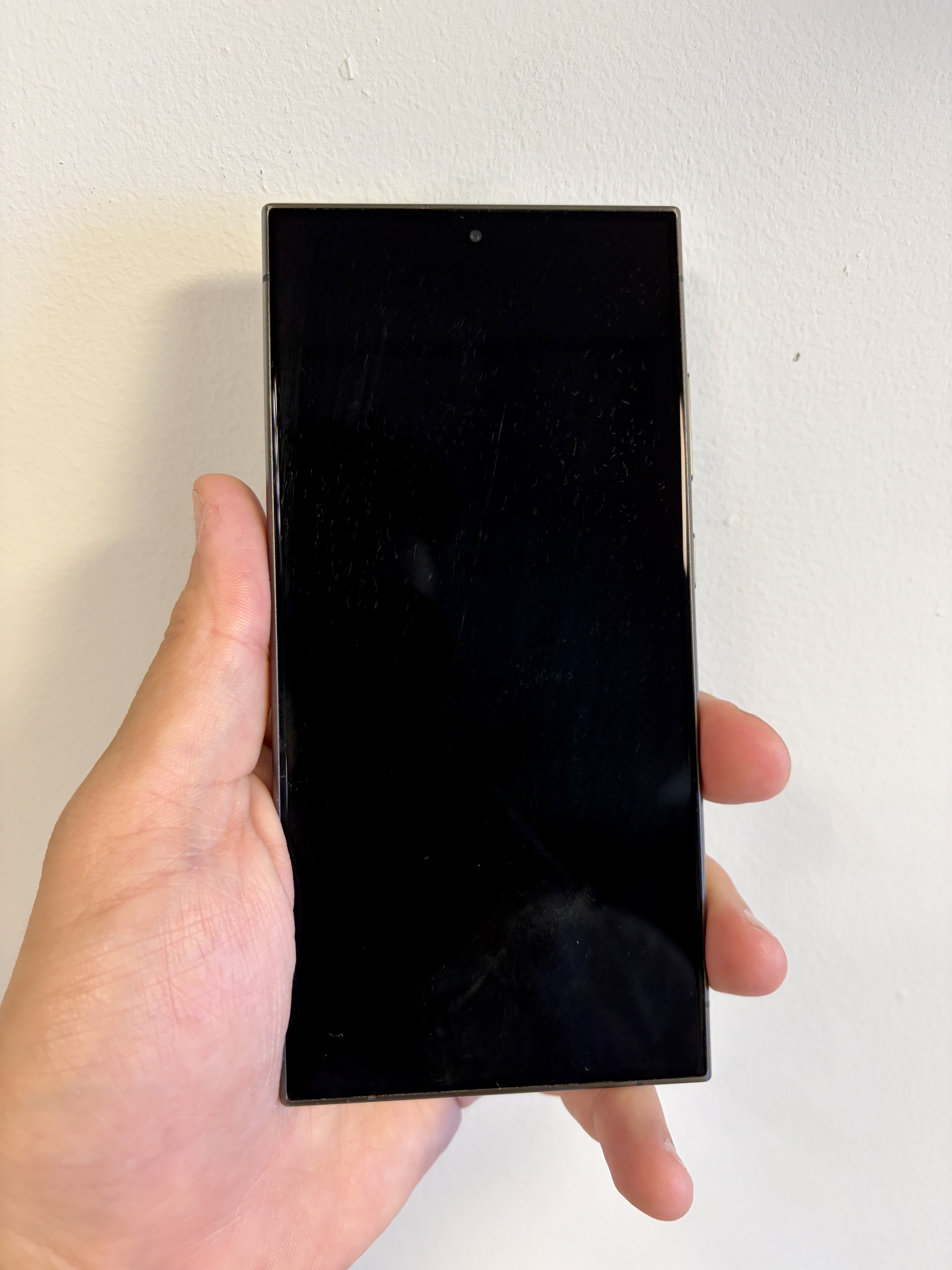 The Samsung Galaxy S24 Ultra Titanium Black 512GB 93pc Battery Health Fully Working - Product View 2 available from Rouge Technologies
