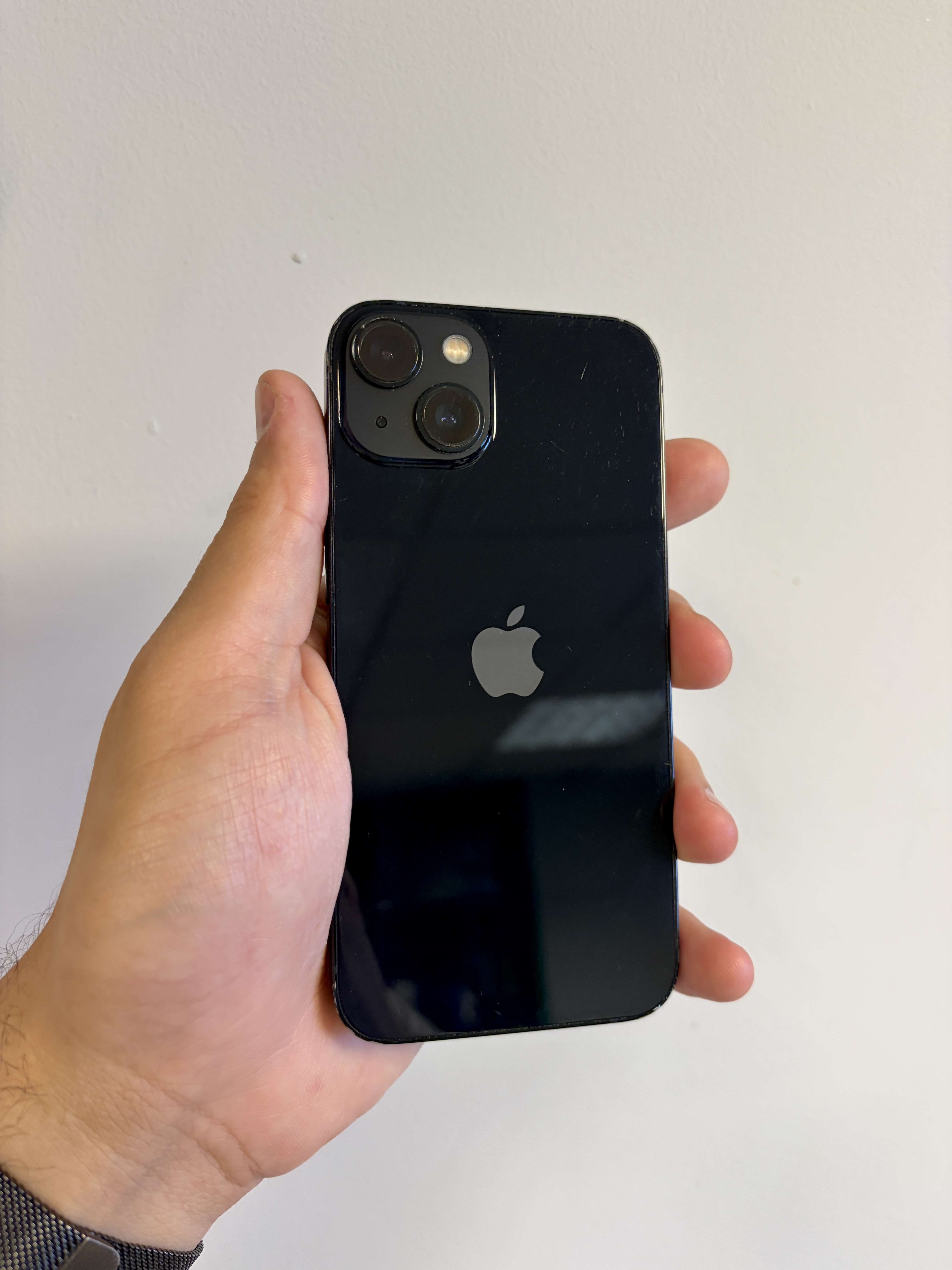 The Apple iPhone 13 Midnight 128GB 100 Percent Battery Health Non Genuine Battery - Product View 5 available from Rouge Technologies