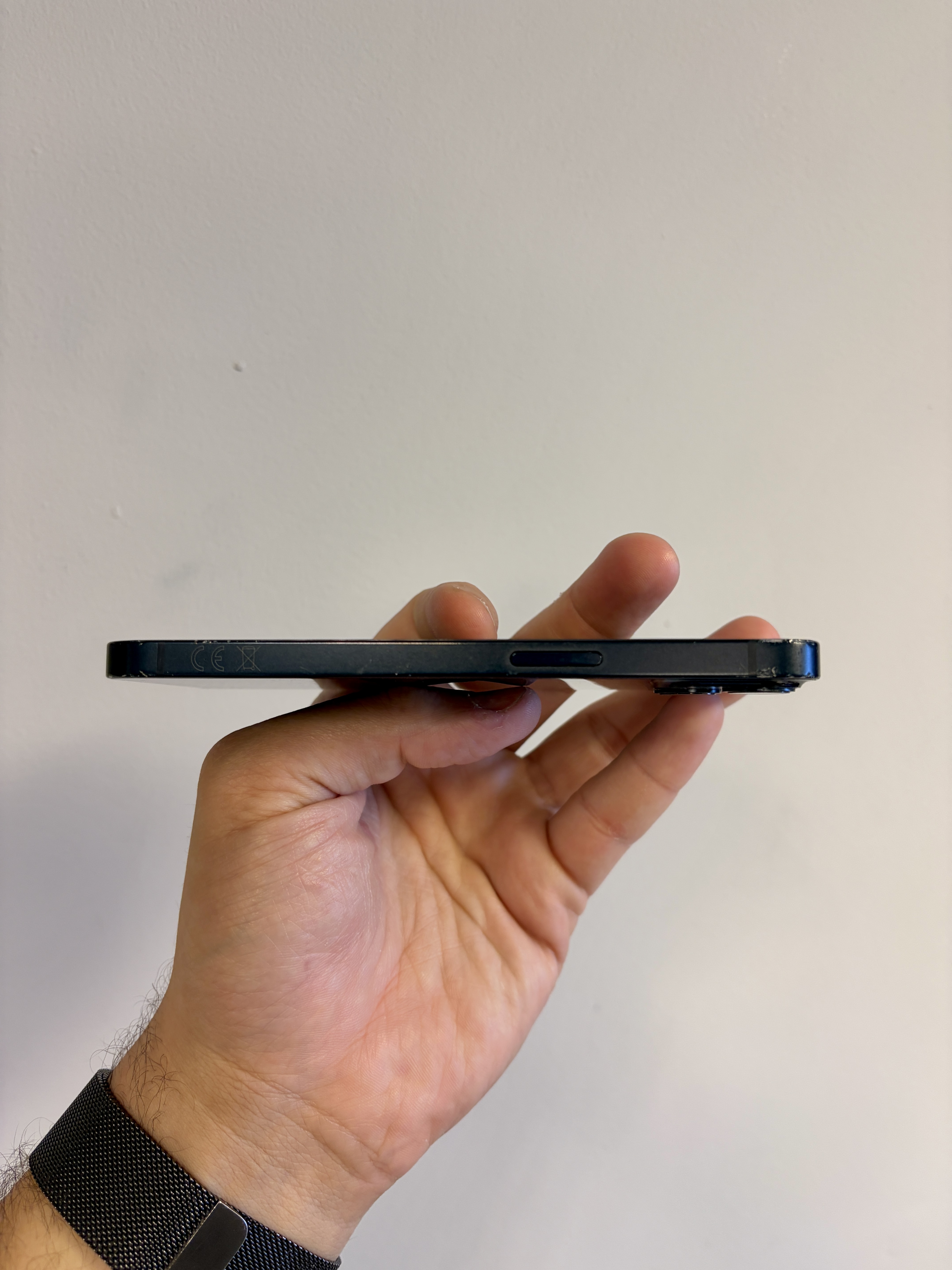 The Apple iPhone 13 Midnight 128GB 100 Percent Battery Health Non Genuine Battery - Product View 9 available from Rouge Technologies