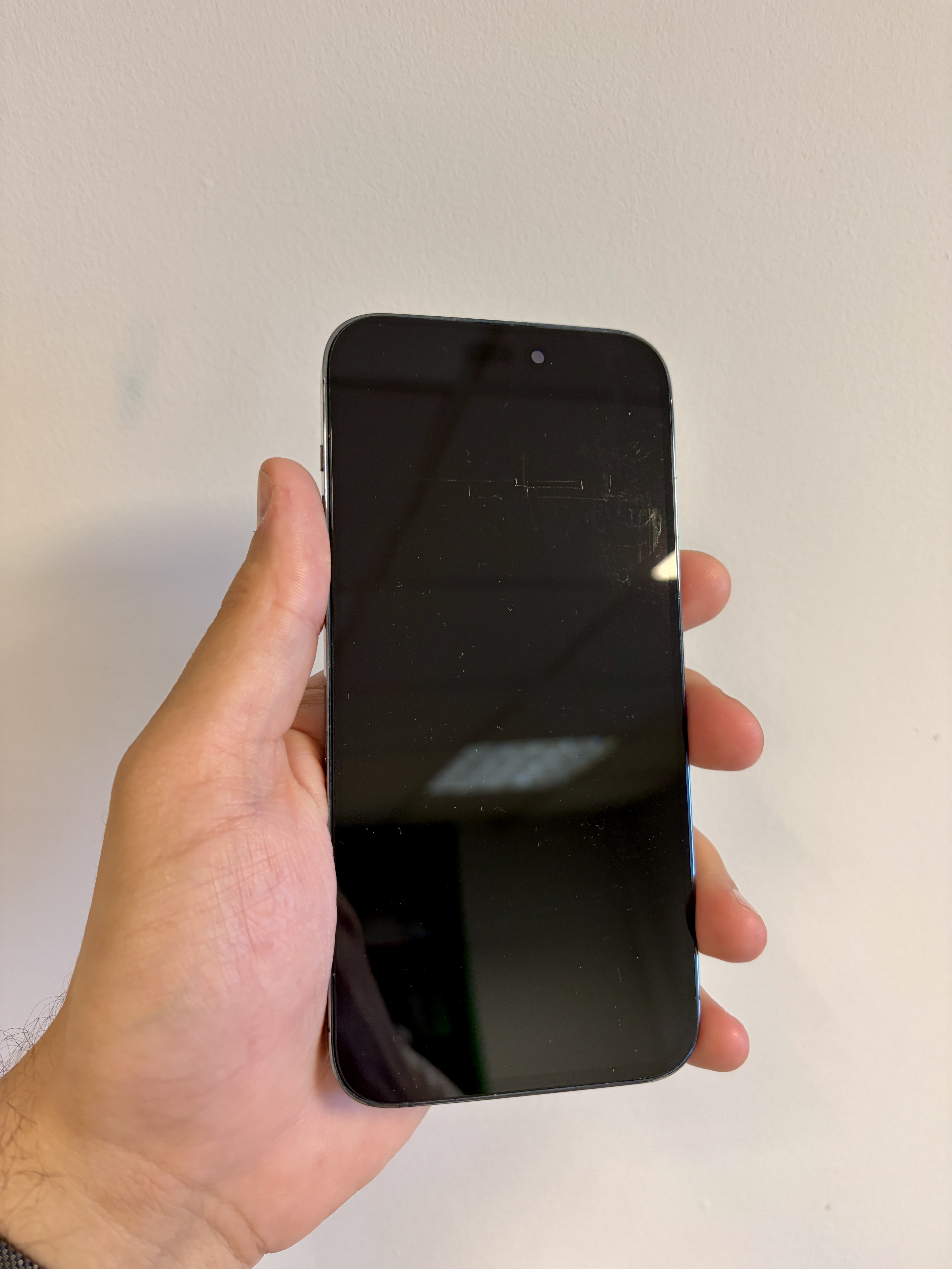 The Apple iPhone 14 Pro Max Purple 256GB 89pc Batt Health Cracked Screen eSIM Conver - Product View 4 available from Rouge Technologies