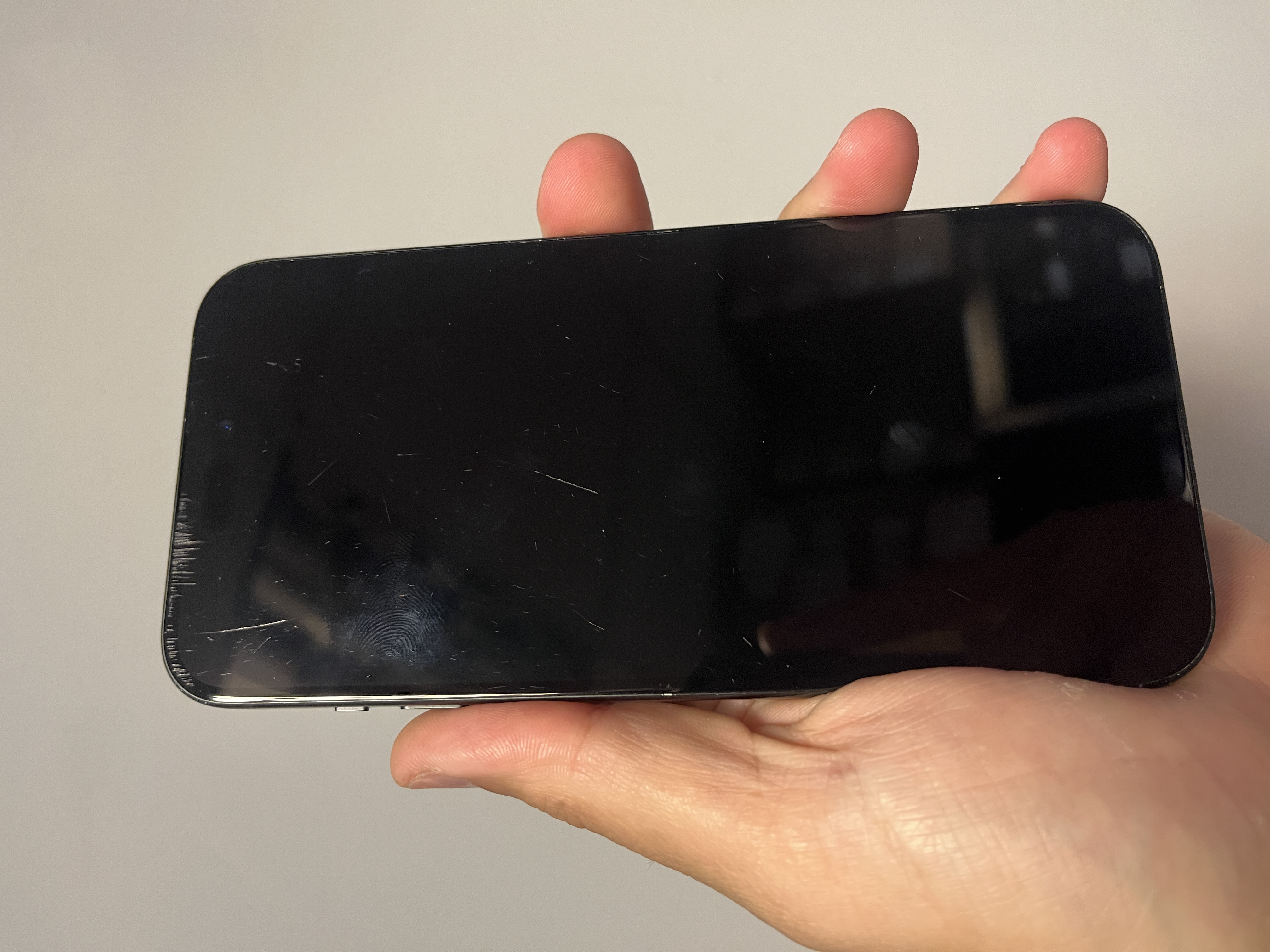 The Apple iPhone 15 Plus 128GB Black 86pc Battery Health Fully Working Unlocked - Product View 3 available from Rouge Technologies