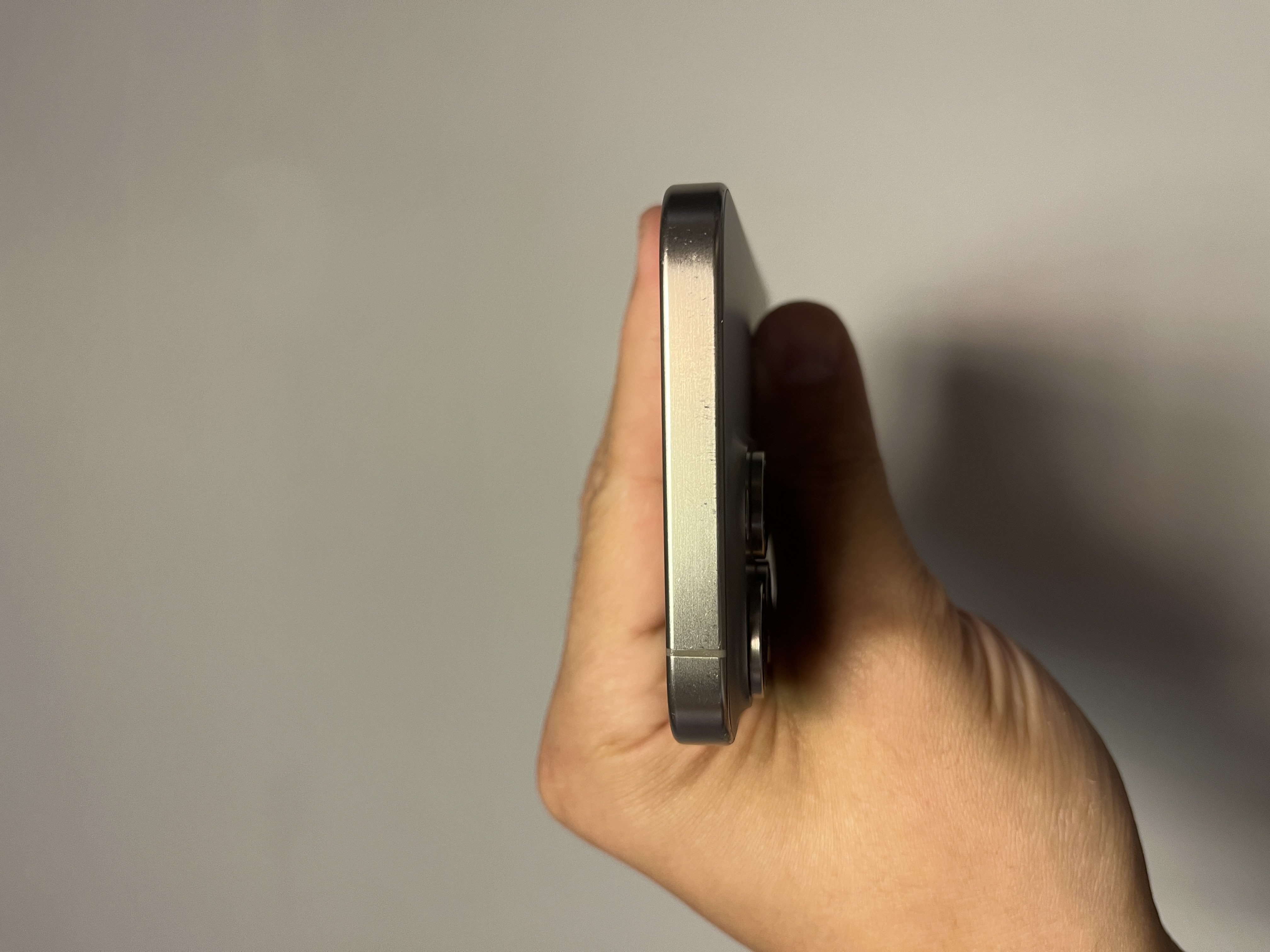 The Apple iPhone 15 Pro Max 256GB Natural Titanium 86pc Battery Health Unlocked - Product View 6 available from Rouge Technologies