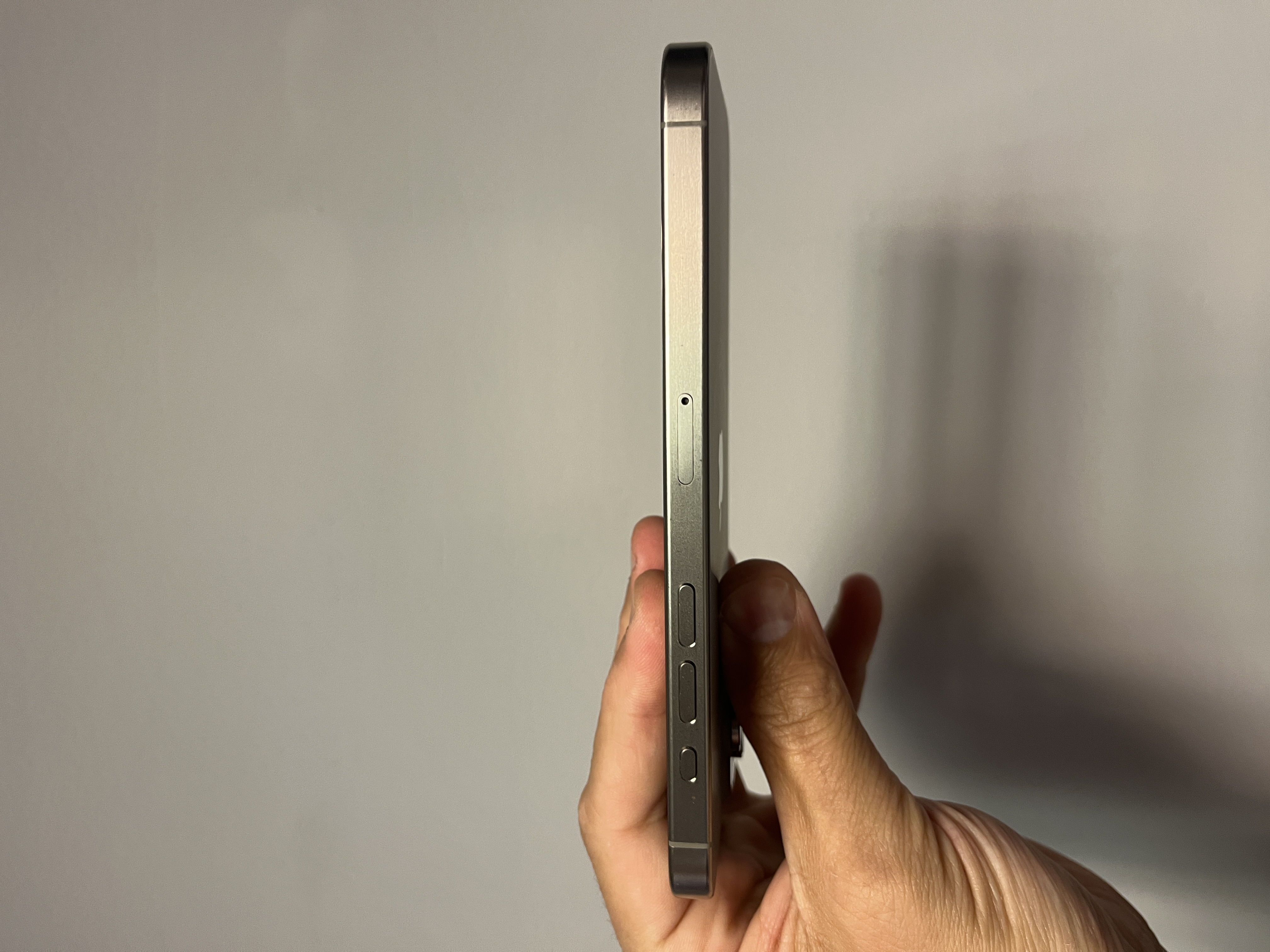 The Apple iPhone 15 Pro Max 256GB Natural Titanium 86pc Battery Health Unlocked - Product View 7 available from Rouge Technologies