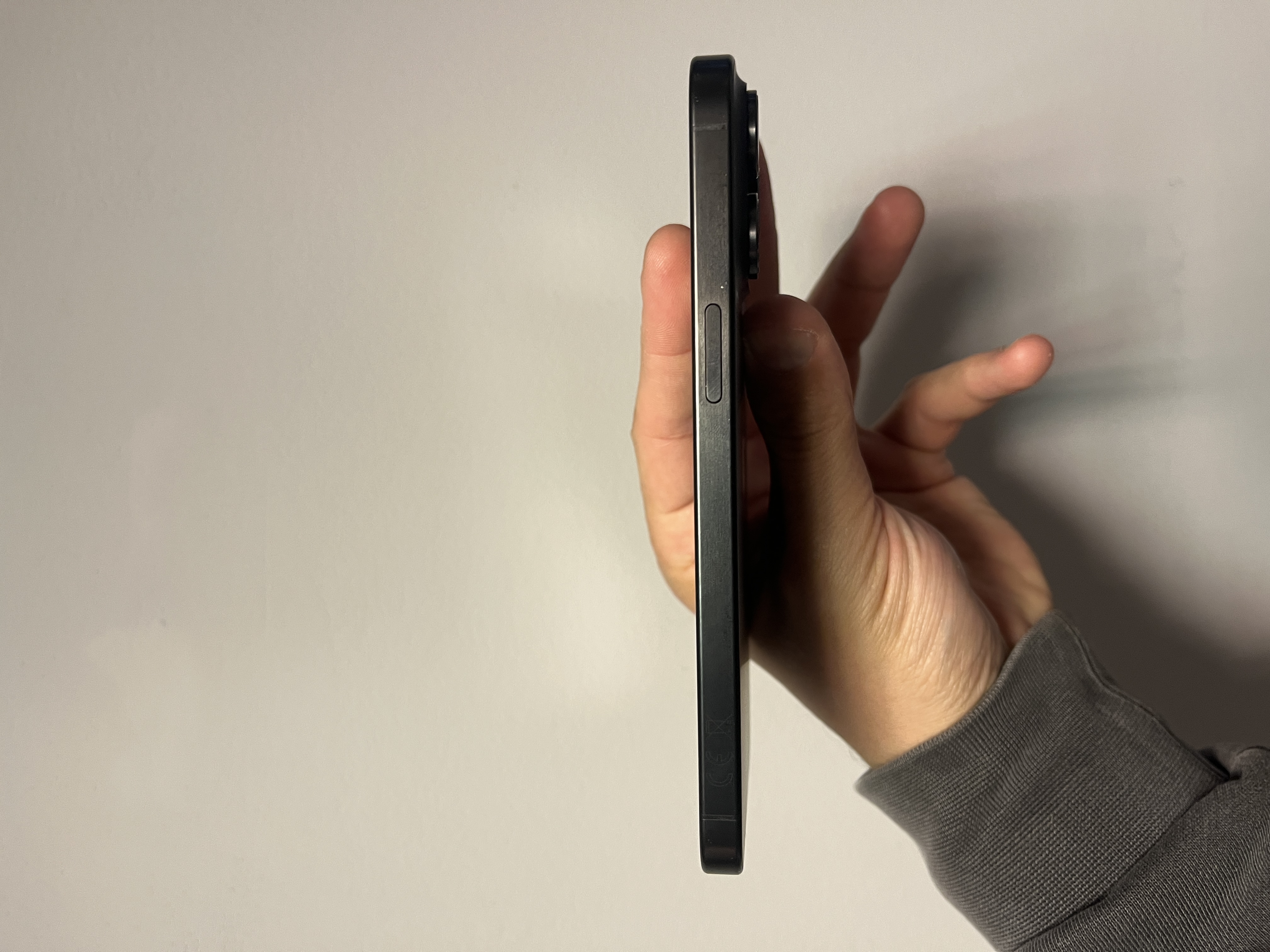 The Apple iPhone 15 Pro Max 512GB Black Titanium Fully Working 79pct Battery Health - Product View 9 available from Rouge Technologies